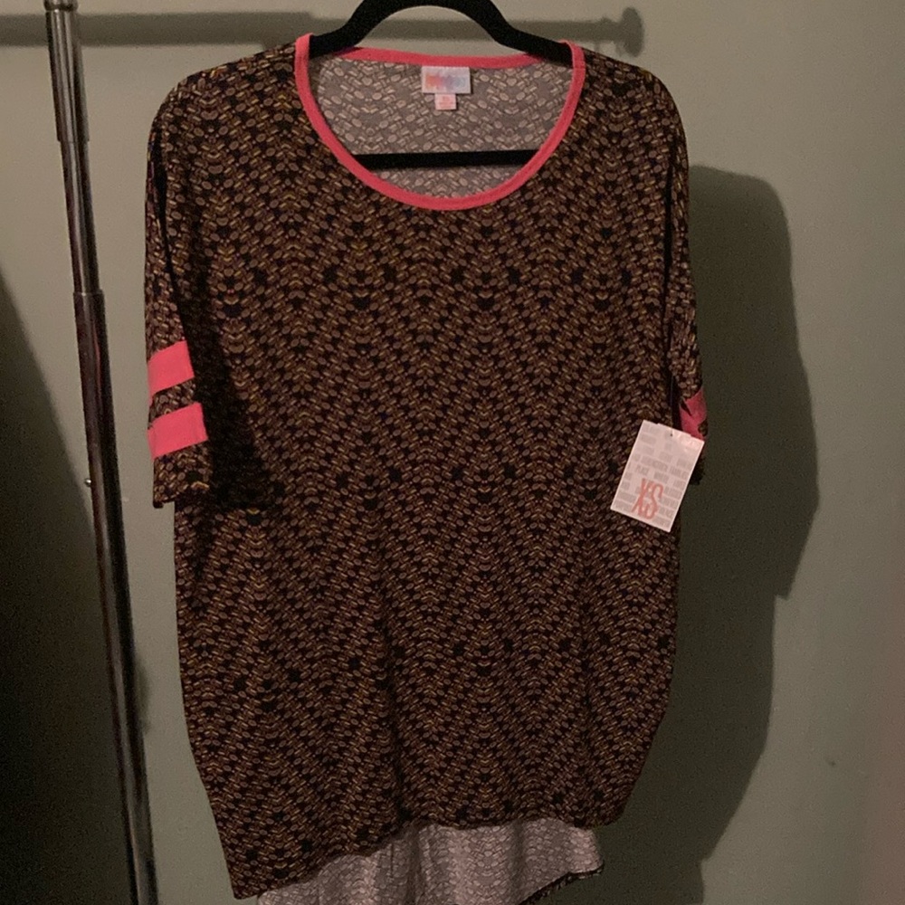 Lularoe xs black pink n olive Irma shirt